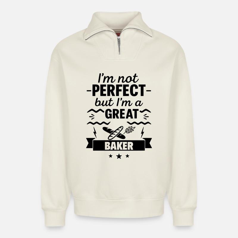 Nicht perfekt aber ein super Bäcker - Relaxed Unisex Organic Half Zip Sweatshirt – von SPREAD - Naturweiß