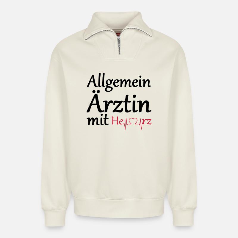 Allgemeinärztin mit Herz Geschenk - Relaxed Unisex Organic Half Zip Sweatshirt – von SPREAD - Naturweiß