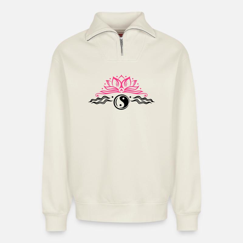 Lotus mit Yin & Yang Symbol - Relaxed Unisex Organic Half Zip Sweatshirt – von SPREAD - Naturweiß