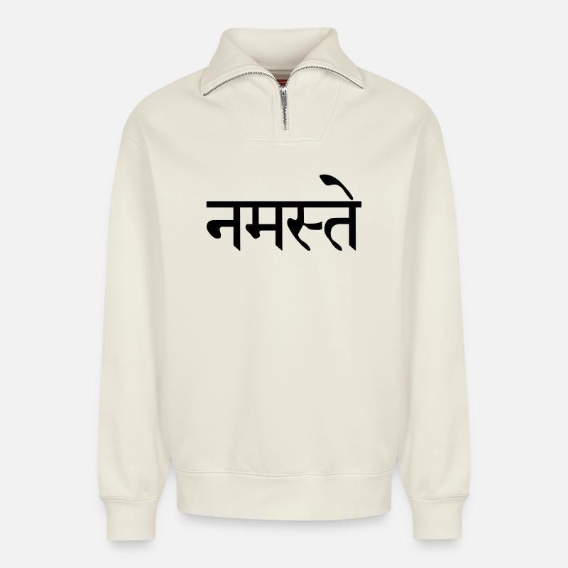 Namaste Sanskrit geschrieben - Relaxed Unisex Organic Half Zip Sweatshirt – von SPREAD - Naturweiß