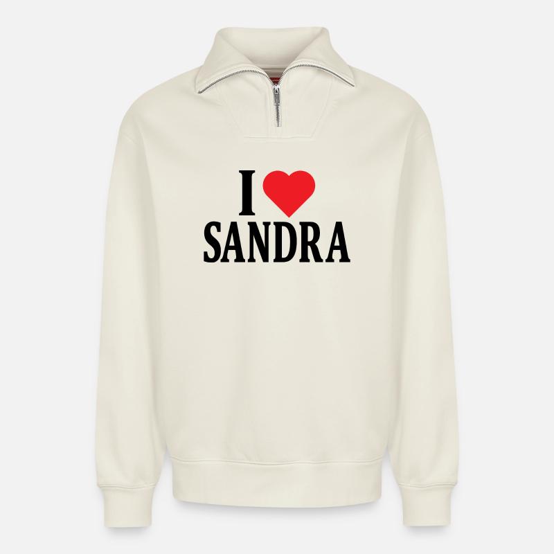 Ich liebe Sandra T-Shirt Geschenkidee - Relaxed Unisex Organic Half Zip Sweatshirt – von SPREAD - Naturweiß