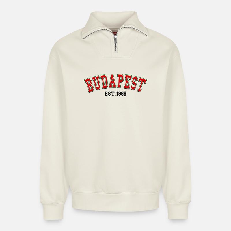 Budapest, gegründet 1986 - Relaxed Unisex Organic Half Zip Sweatshirt – von SPREAD - Naturweiß