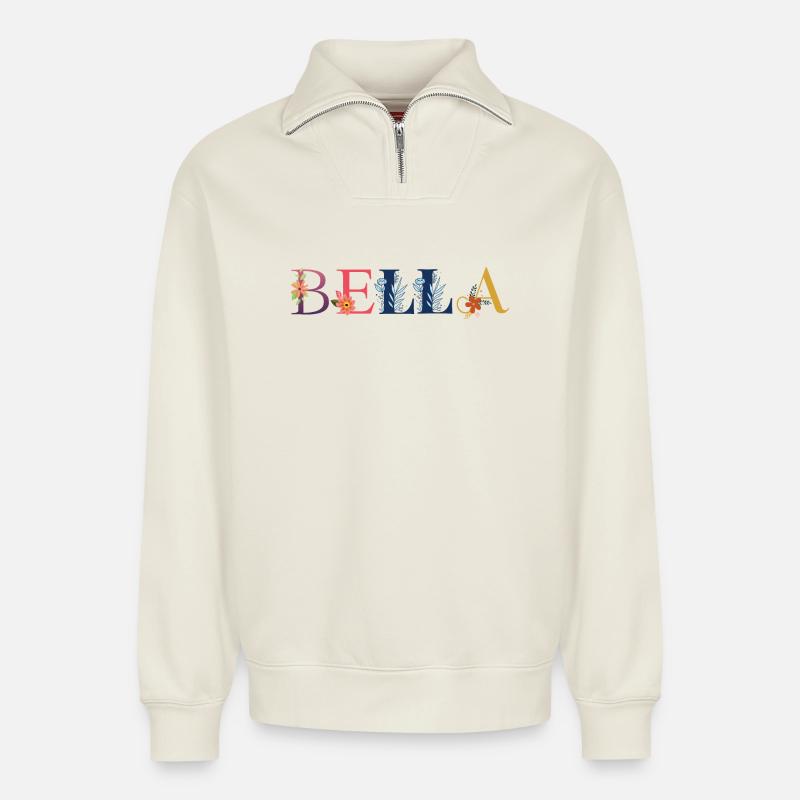BELLA Name mit Blumen geschmückt - Relaxed Unisex Organic Half Zip Sweatshirt – von SPREAD - Naturweiß