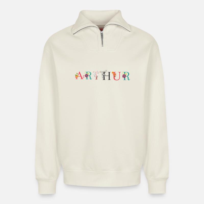 ARTHUR Namenskunst mit Blumen bestickt - Relaxed Unisex Organic Half Zip Sweatshirt – von SPREAD - Naturweiß