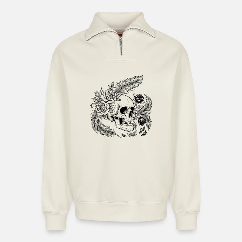Gotische Blumen-Skull-Rose-Hemd - Relaxed Unisex Organic Half Zip Sweatshirt – von SPREAD - Naturweiß