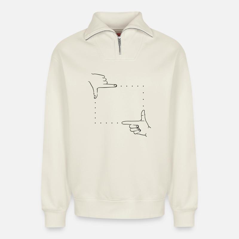 Handzeichen Bildausschnitt - Relaxed Unisex Organic Half Zip Sweatshirt – von SPREAD - Naturweiß