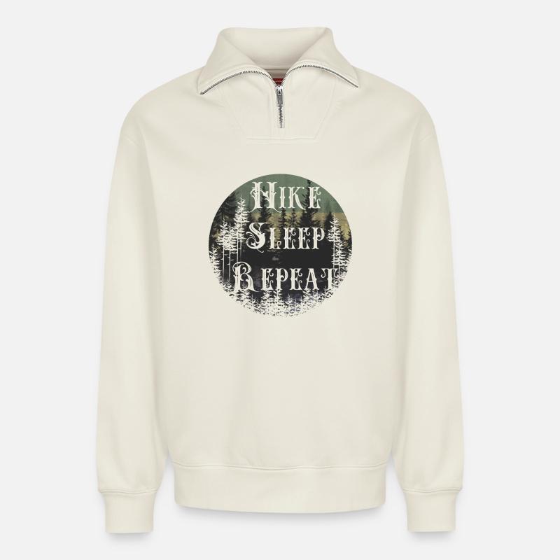 Make Sleep Repeat – Waldsilhouette Rund - Relaxed Unisex Organic Half Zip Sweatshirt – von SPREAD - Naturweiß