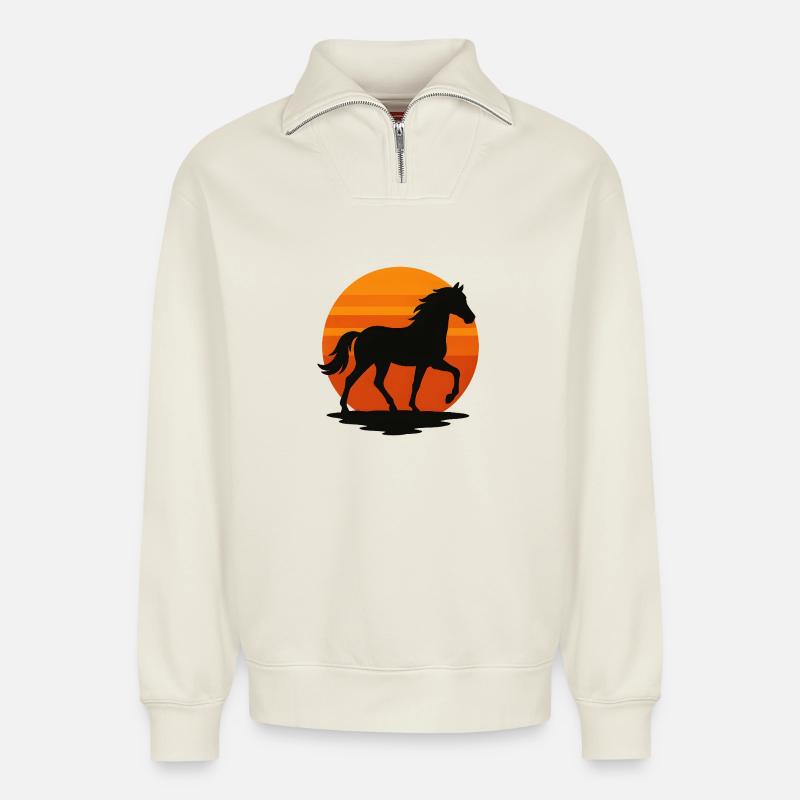 Sonnenuntergang Pferd Silhouette - Relaxed Unisex Organic Half Zip Sweatshirt – von SPREAD - Naturweiß