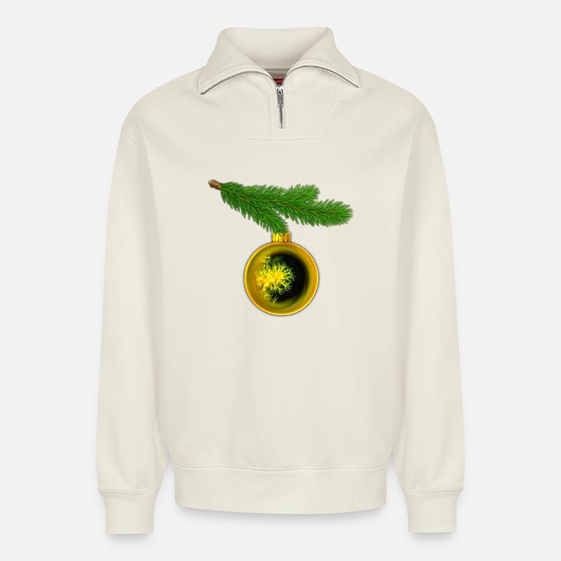 Weihnachtskugel mit Krustenanemonen am Tannenzweig - Relaxed Unisex Organic Half Zip Sweatshirt – von SPREAD - Naturweiß