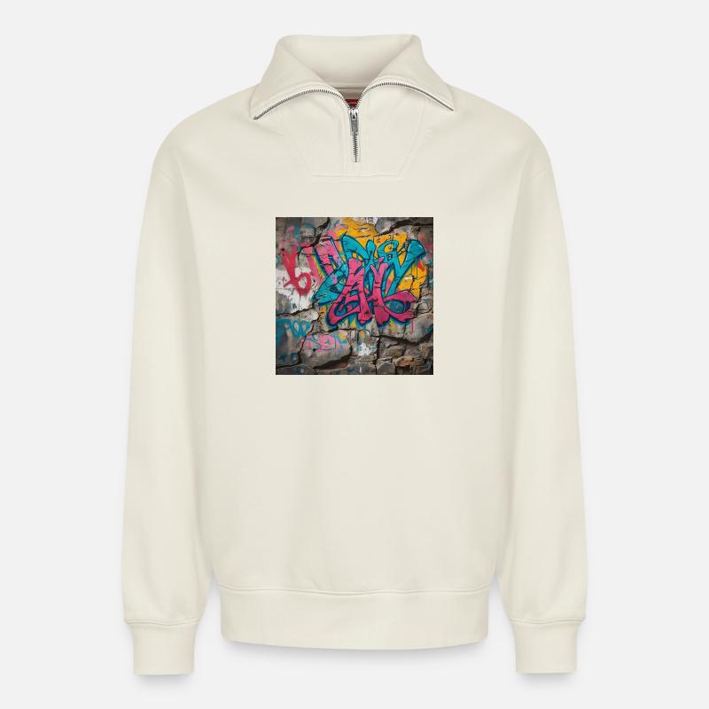 Bunte Graffiti auf Steinwand - Relaxed Unisex Organic Half Zip Sweatshirt – von SPREAD - Naturweiß