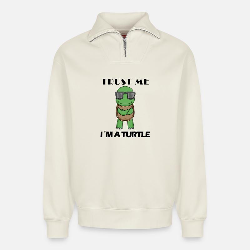 coole Schildkröte - Relaxed Unisex Organic Half Zip Sweatshirt – von SPREAD - Naturweiß