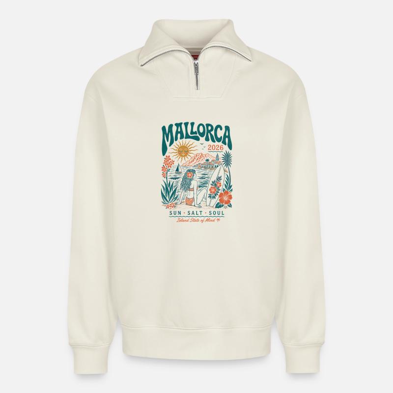 Mallorca Surf Sonnenszeit 2026 - Relaxed Unisex Organic Half Zip Sweatshirt – von SPREAD - Naturweiß
