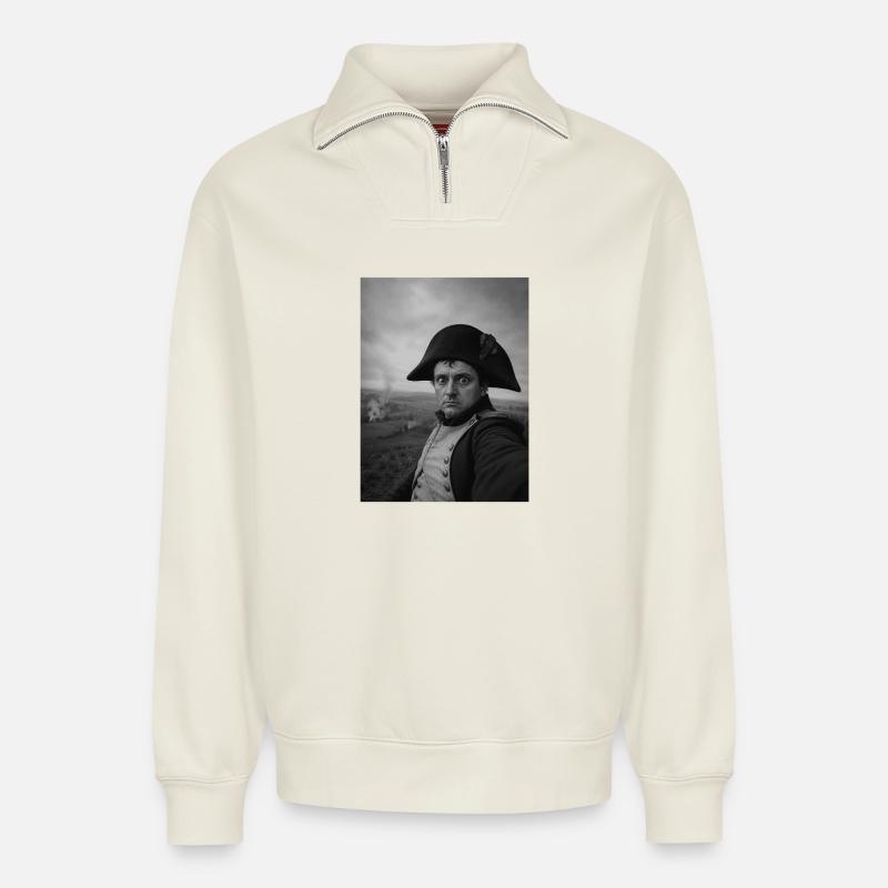 Napoleon-Selfie - Relaxed Unisex Organic Half Zip Sweatshirt – von SPREAD - Naturweiß