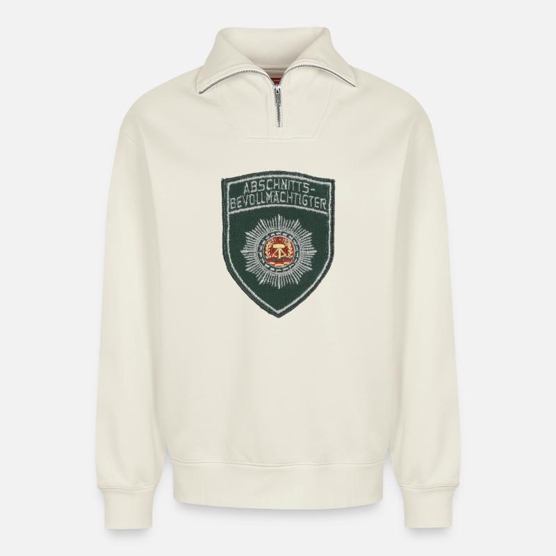 Abschnittsbevollmächtigter - Relaxed Unisex Organic Half Zip Sweatshirt – von SPREAD - Naturweiß