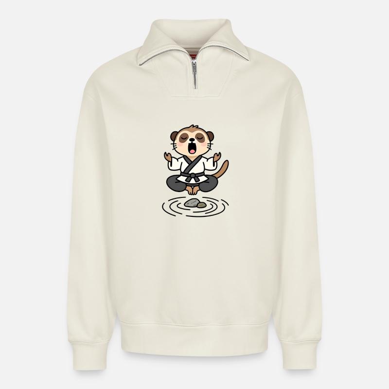 Suricate en kimono Zen Méditatif - Sweat unisexe décontracté en coton biologique à demi-zip – de SPREAD - blanc cassé