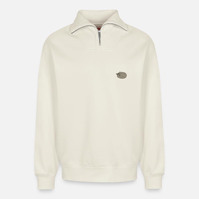 Chat endormi brodé - Sweat unisexe décontracté en coton biologique à demi-zip – de SPREAD - blanc cassé