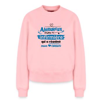 Amoureux d'une infirmière ! humour - Sweat femme décontracté en coton biologique – de SPREAD - rose - Devant - AI Model Female 180 light (180cm)