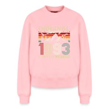 33e anniversaire Original janvier 1993 - Sweat femme décontracté en coton biologique – de SPREAD - rose - Devant - AI Model Female 180 light (180cm)