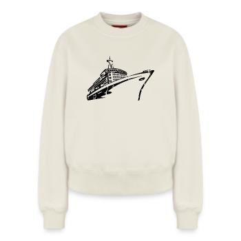 Kreuzfahrtschiff Kreuzfahrt Schiff Luxus - Relaxed Frauen Organic Sweatshirt – von SPREAD - Naturweiß - Vorne - AI Model Female 180 light (180cm)