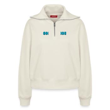 Gommemode - Relaxed Frauen Half Zip Sweatshirt – von SPREAD - Naturweiß - Vorne - AI Model Female 172 light (172cm)