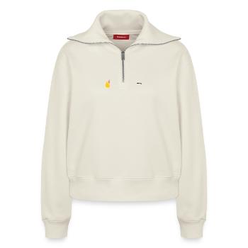 FEIERTAG. FROHE FEIERTAGE. GELIEBTE. MEISTER. LEHRER - Relaxed Frauen Half Zip Sweatshirt – von SPREAD - Naturweiß - Vorne - AI Model Female 172 light (172cm)