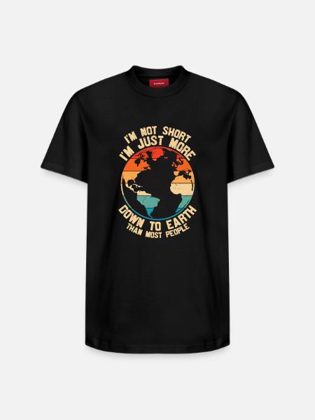 Im Inte kort Im bara mer ner till jorden - T-shirt unisex med avslappnad passform i Supima-bomull – från SPREAD - svart
