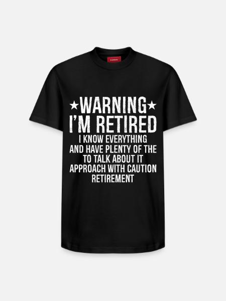 Varning Jag är pensionär, jag vet allt och mycket - T-shirt unisex med avslappnad passform i Supima-bomull – från SPREAD - svart