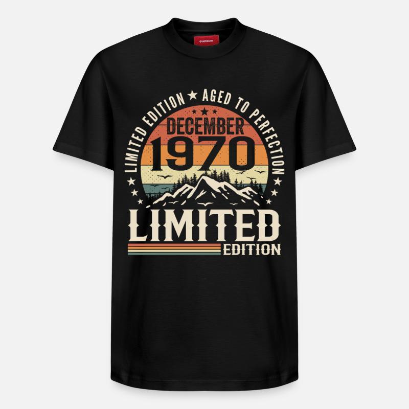 Dezember 1970 - Relaxed Unisex Supima Cotton T-Shirt – von SPREAD - Schwarz