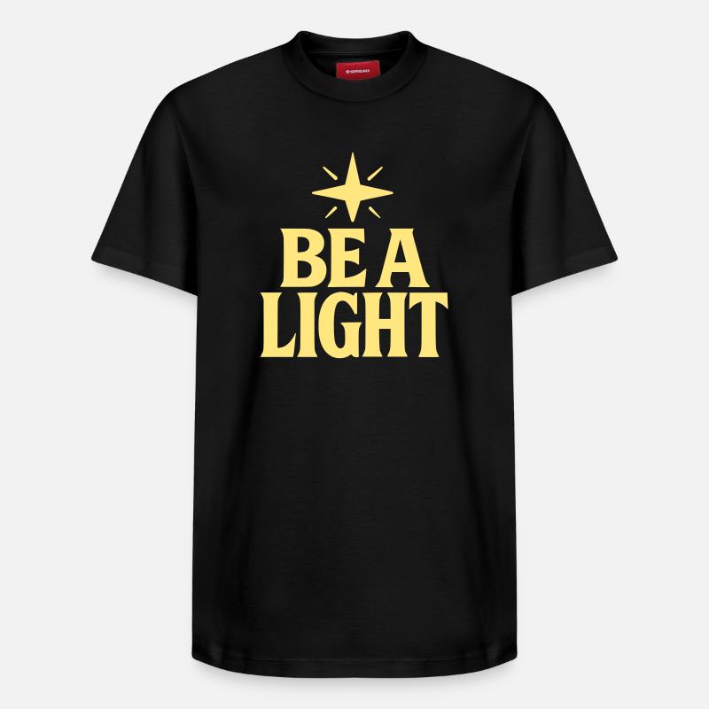 Be a light Slogan mit Stern - Relaxed Unisex Supima Cotton T-Shirt – von SPREAD - Schwarz
