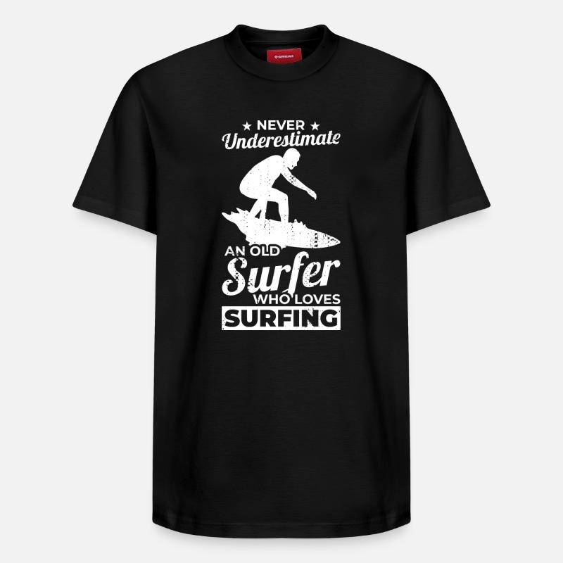 Never Underestimate An Old Surfer - Relaxed Unisex Supima Cotton T-Shirt – von SPREAD - Schwarz