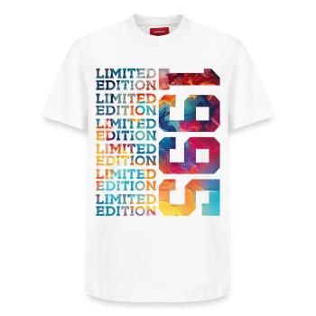 ÉDITION LIMITÉE 31 ANS 31 ANS 1995 - T-shirt unisexe décontracté en coton Supima – de SPREAD - blanc - Devant - AI Model Female 172 dark (172cm) & AI Model Male 185 dark (185cm)