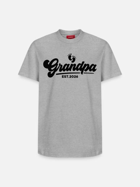 Opa 2026 - Stolzer Opa - Geschenkidee - Relaxed Unisex Supima Cotton T-Shirt – von SPREAD - Weiß