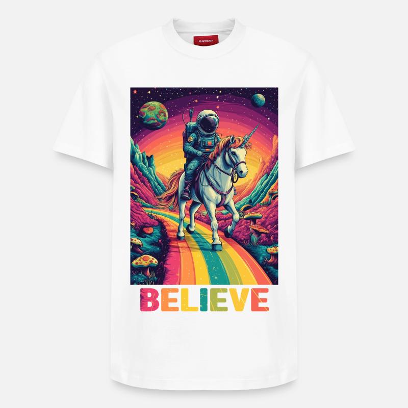 Astronaut auf Regenbogen-Einhorn - Relaxed Unisex Supima Cotton T-Shirt – von SPREAD - Weiß