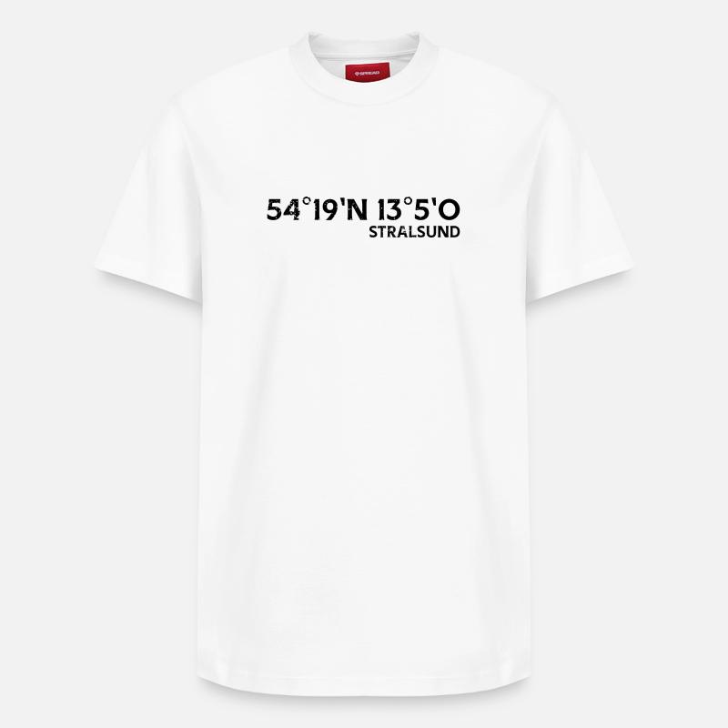Coordonnées de Stralsund Souvenir - T-shirt unisexe décontracté en coton Supima – de SPREAD - blanc