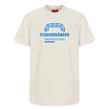 Gelsenkirchen Stadiongänger – Geschenk Fußball Fan - Relaxed Unisex Supima Cotton T-Shirt – von SPREAD - Naturweiß - Vorne - AI Model Female 172 dark (172cm) & AI Model Male 185 dark (185cm)