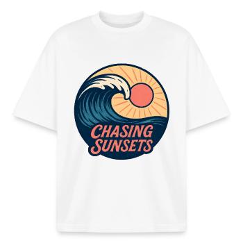 À la poursuite des couchers de soleil Rétro Surf Design Vintage Sun - T-shirt unisexe boxy épais biologique Stanley/Stella - blanc - Devant - AI Model Male 185 light (185cm) & AI Model Female 172 dark (172cm)