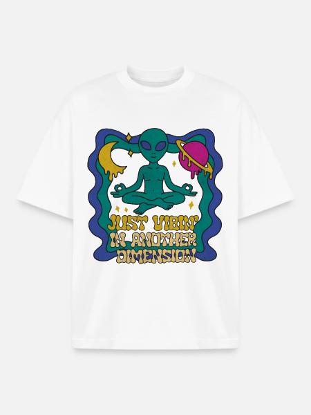 Meditating alien in retro space look - Boxy Heavyweight Unisex Organic T-Shirt by Stanley/Stella - white