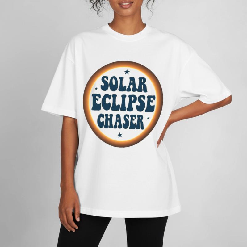 Solar eclipse chaser Boxy Heavyweight Unisex Organic T-Shirt by Stanley/Stella