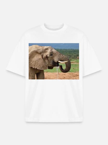 Elephant drinks - Boxy Heavyweight Unisex Organic T-Shirt by Stanley/Stella - white