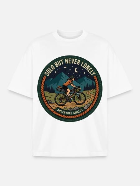 Solo-, aber niemals einsames Bikepacking-Patch - Boxy Heavyweight Unisex Organic T-Shirt von Stanley/Stella - Weiß