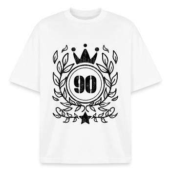 90 - Jahrgang Jahr Geburtsjahr 1990 - Boxy Heavyweight Unisex Organic T-Shirt von Stanley/Stella - Weiß - Vorne - AI Model Male 185 light (185cm) & AI Model Female 172 dark (172cm)