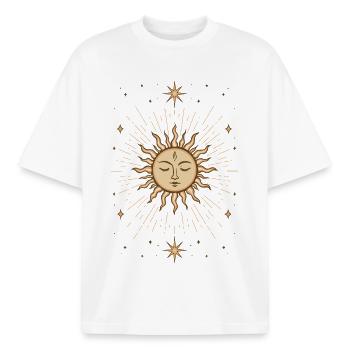 Mystische Sonne – Spirituelles Boho Motiv - Boxy Heavyweight Unisex Organic T-Shirt von Stanley/Stella - Weiß - Vorne - AI Model Male 185 light (185cm) & AI Model Female 172 dark (172cm)