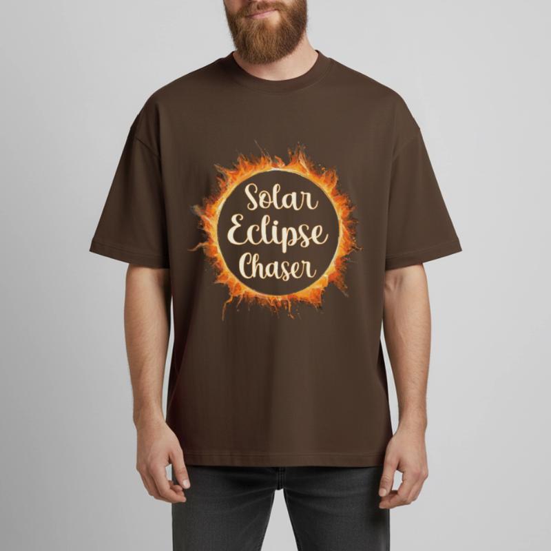 Solar eclipse chaser Boxy Heavyweight Unisex Organic T-Shirt by Stanley/Stella