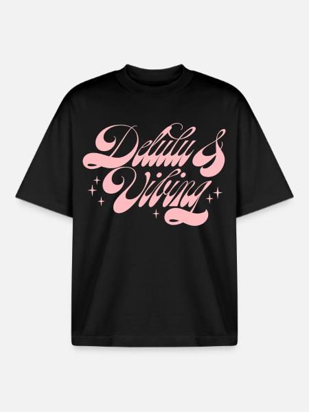 Delulu & Vibing - Boxy Heavyweight Unisex Organic T-Shirt von Stanley/Stella - Schwarz