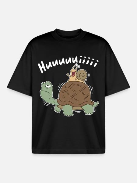 Hui – Snail Rides Turtle Cartoon - Boxy Heavyweight Unisex Organic T-Shirt by Stanley/Stella - black