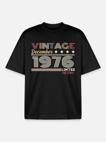 December 1976 Gift - Boxy Heavyweight Unisex Organic T-Shirt by Stanley/Stella - black