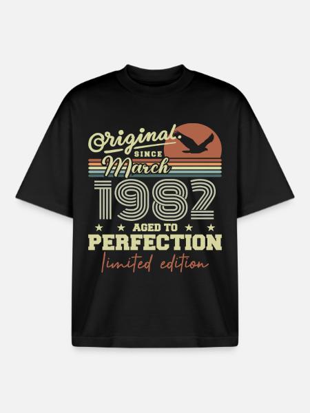 Birthday March 1982 - Boxy Heavyweight Unisex Organic T-Shirt by Stanley/Stella - black