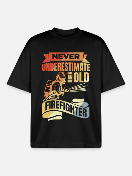 Never underestimate old firefighters - Boxy Heavyweight Unisex Organic T-Shirt by Stanley/Stella - black
