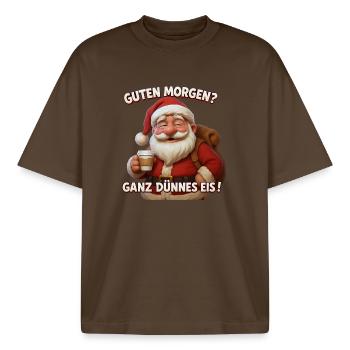 Frecher Xmas Spruch Santa ganz dünnes eis - Boxy Heavyweight Unisex Organic T-Shirt von Stanley/Stella - Dunkelbraun - Vorne - AI Model Male 185 light (185cm) & AI Model Female 172 dark (172cm)