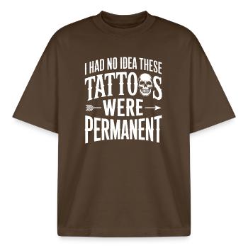 Blague sur le tatouage : ceux-ci étaient permanents - T-shirt unisexe boxy épais biologique Stanley/Stella - marron foncé - Devant - AI Model Male 185 light (185cm) & AI Model Female 172 dark (172cm)